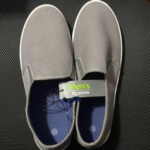 Brand new size 10 mens casual shoes
